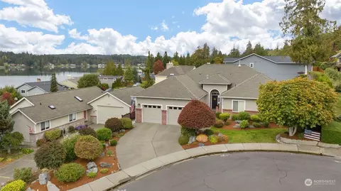 6038 Sandpiper Ct, Bremerton, WA 98312