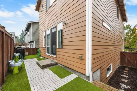 Exterior - 9328 16th Dr W, Everett, WA 98204 photo 3 of 5