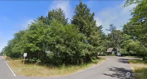 390 Mt Olympus Ave SE, Ocean Shores, WA 98569