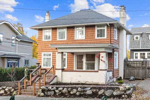 2014 E Aloha St, Seattle, WA 98112