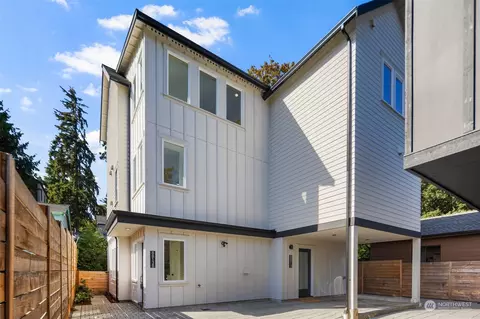 8813 20th Ave NE #B, Seattle, WA 98115