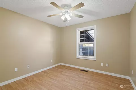 910 SW Mayer Ave, Winlock, WA 98596 photo 21