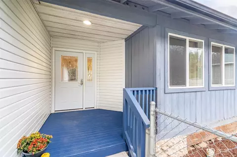 910 SW Mayer Ave, Winlock, WA 98596 photo 3