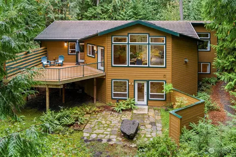 444 Baycliff Dr, Port Townsend, WA 98368