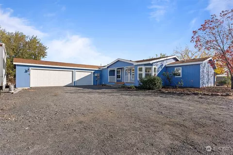 2346 Cherry Blossom Dr, Ephrata, WA 98823
