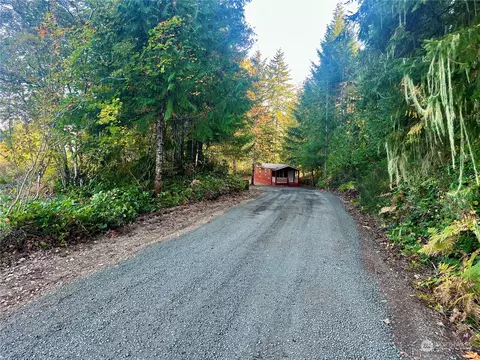 211 N Mallard Way E, Hoodsport, WA 98548