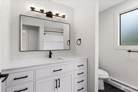 Bath - 5138 Seahurst Ave, Everett, WA 98203 photo 5 of 5