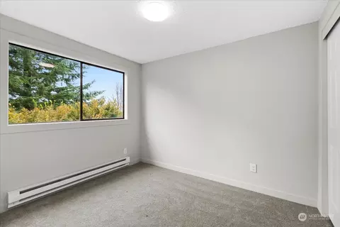 Bedroom - 5138 Seahurst Ave, Everett, WA 98203 photo 6 of 6