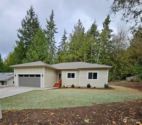 61 Clipper Ln, Port Ludlow, WA 98365