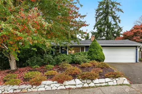 8906 NE 139th St, Kirkland, WA 98034