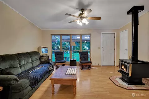 1607 E 286th St, Roy, WA 98580 photo 8