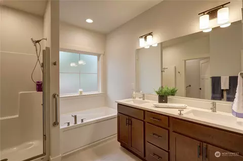 Bath - 791 E Vine Maple Ln, Union, WA 98592 photo 1 of 4