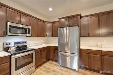 Kitchen - 791 E Vine Maple Ln, Union, WA 98592 photo 2 of 3