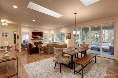 Dining - 791 E Vine Maple Ln, Union, WA 98592 photo 1 of 2