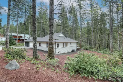 Exterior - 791 E Vine Maple Ln, Union, WA 98592 photo 5 of 10