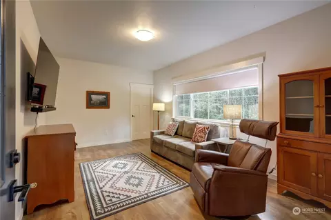 Living - 791 E Vine Maple Ln, Union, WA 98592 photo 2 of 2