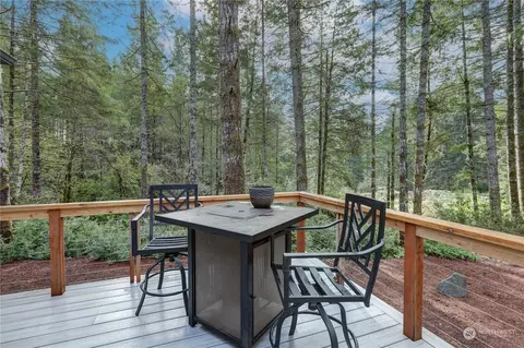 Exterior - 791 E Vine Maple Ln, Union, WA 98592 photo 6 of 10