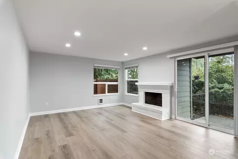 Living - 820 Cady Rd #G101, Everett, WA 98203 photo 1 of 4