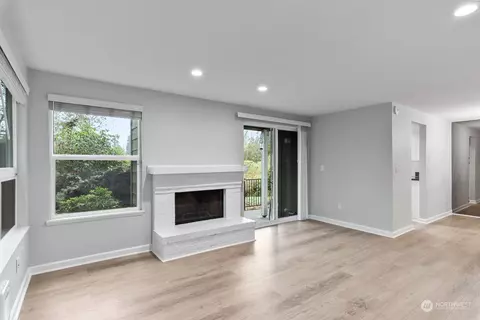 Living - 820 Cady Rd #G101, Everett, WA 98203 photo 3 of 4