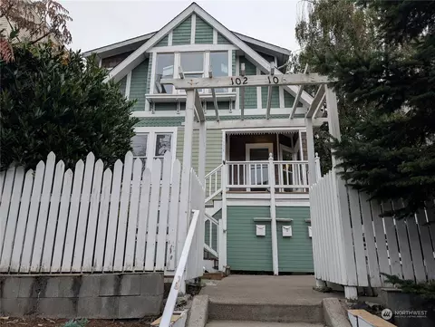 106 12th Ave E, Seattle, WA 98102