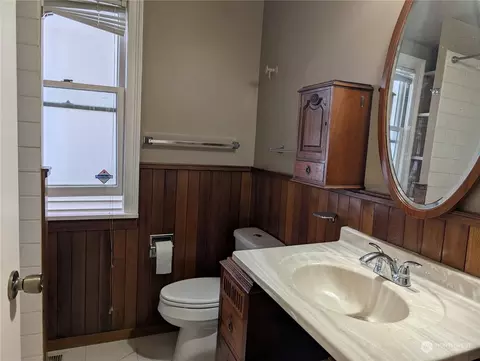 106 12th Ave E, Seattle, WA 98102 photo 12