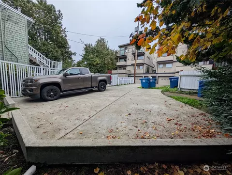 106 12th Ave E, Seattle, WA 98102 photo 18