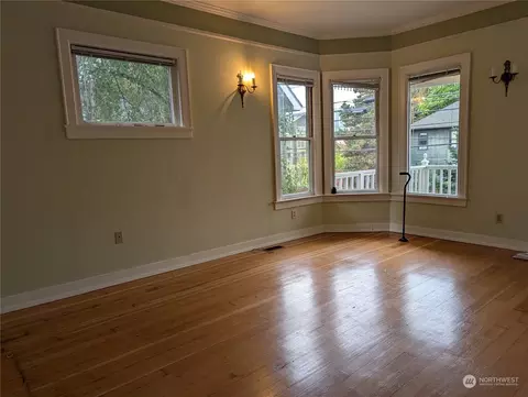 106 12th Ave E, Seattle, WA 98102 photo 3