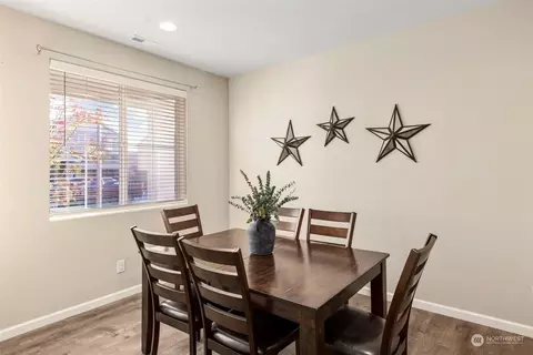 Dining - 863 Riley Dr E, Enumclaw, WA 98022 photo 2 of 2