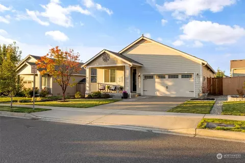 Exterior - 863 Riley Dr E, Enumclaw, WA 98022 photo 5 of 5