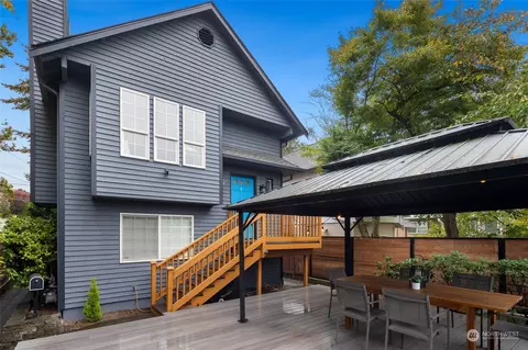 9060 Burke Ave N, Seattle, WA 98103