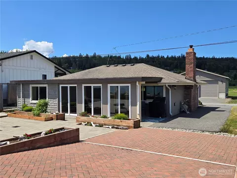 200 Driftwood Shores Rd, Camano Island, WA 98282
