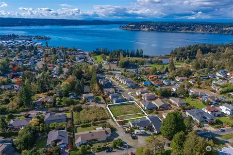 1428 S Sunset Dr, Tacoma, WA 98465