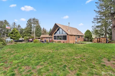 450 Central St, Westport, WA 98595
