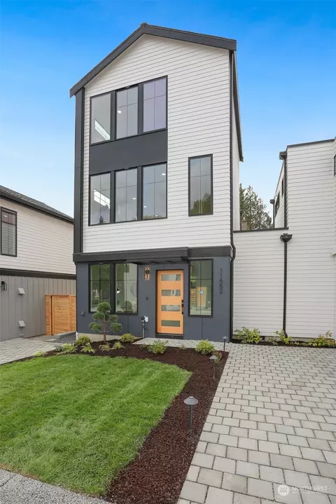 11552 Meridian Ave N, Seattle, WA 98133