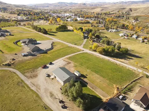 9 E Riverview Rd, Tonasket, WA 98855 photo 3