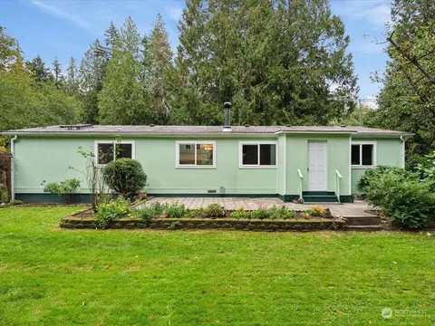 20959 Division St NE, Indianola, WA 98342