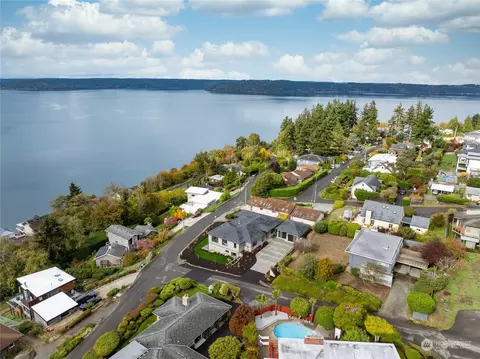 1305 Scenic Dr NE, Tacoma, WA 98422