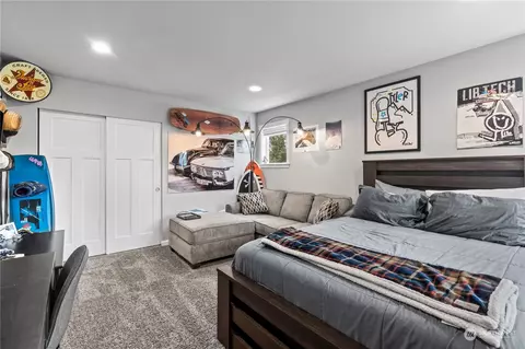 Bedroom - 14923 Benton Loop, Sumner, WA 98390 photo 3 of 5