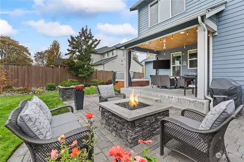 Exterior - 14923 Benton Loop, Sumner, WA 98390 photo 5 of 11