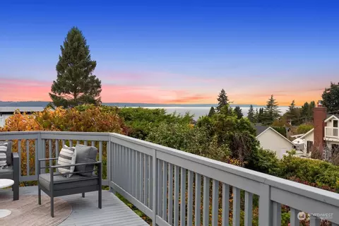 731 Laurel St, Edmonds, WA 98020 photo 5