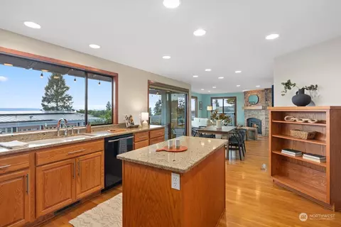 731 Laurel St, Edmonds, WA 98020 photo 17