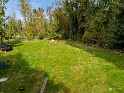 Exterior - 24020 SE 436th St, Enumclaw, WA 98022 photo 7 of 8