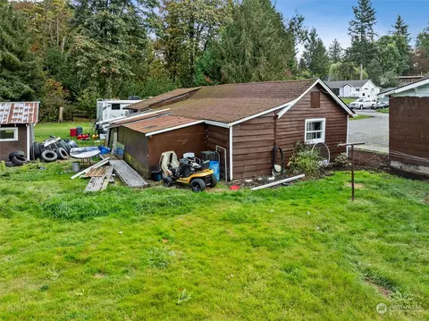 Exterior - 24020 SE 436th St, Enumclaw, WA 98022 photo 4 of 8