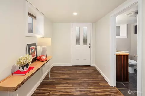 Entry Way - 202 26th Ave E, Seattle, WA 98112 photo 6 of 6