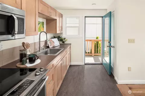 Kitchen - 202 26th Ave E, Seattle, WA 98112 photo 2 of 2