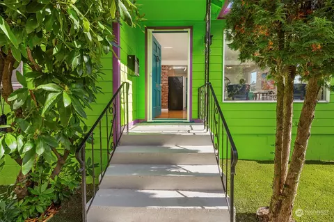 Entry Way - 202 26th Ave E, Seattle, WA 98112 photo 1 of 6