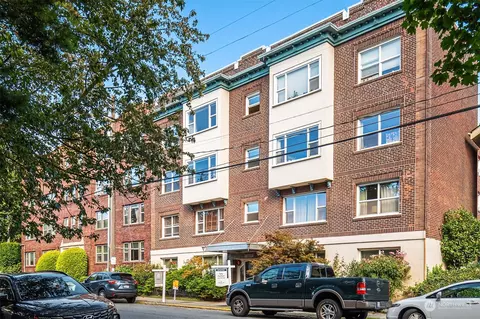 214 Summit Ave E #406, Seattle, WA 98102