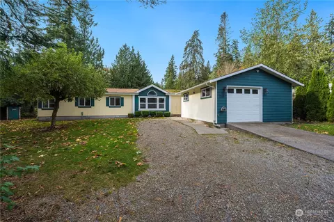 1359 Lakewood Dr, Camano Island, WA 98282