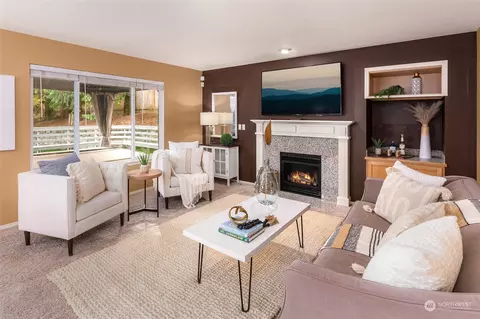 Living - 2710 236th St SE, Bothell, WA 98021 photo 2 of 4