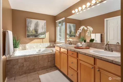 Bath - 2710 236th St SE, Bothell, WA 98021 photo 1 of 3